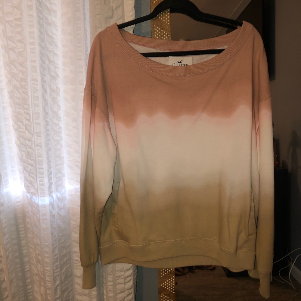 Hollister Sweater with pockets. Worn one time!